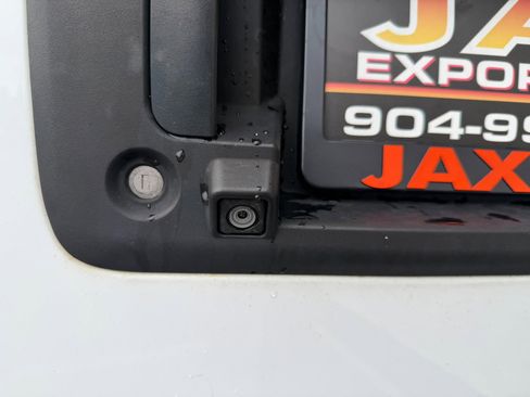 Used 2020 Chevrolet Express 2500 w/ Enhanced Convenience Package image 14