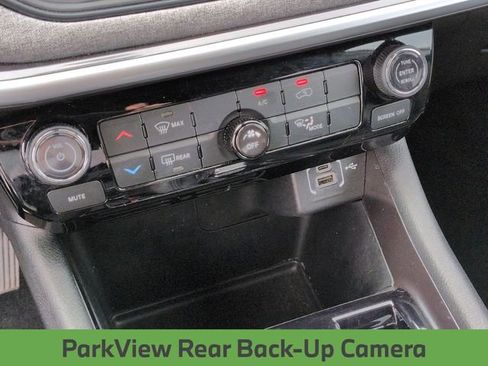 Used 2024 Jeep Compass Latitude AWD/4WD image 9