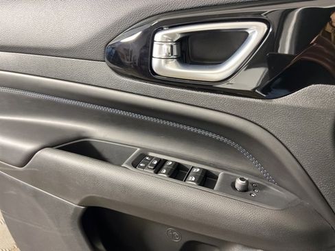 New 2026 Jeep Compass Latitude image 25