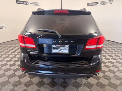 Used 2019 Dodge Journey SE w/ Connectivity Group FWD image 5