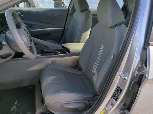 Used 2022 Hyundai Elantra SEL image 8