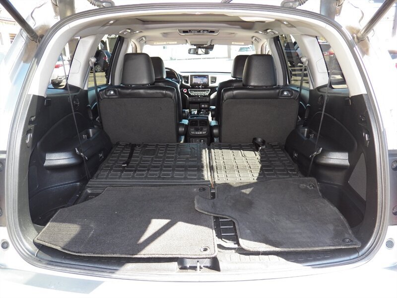 Used 2017 Honda Pilot Elite image 13