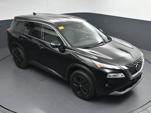 Used 2021 Nissan Rogue SV image 33