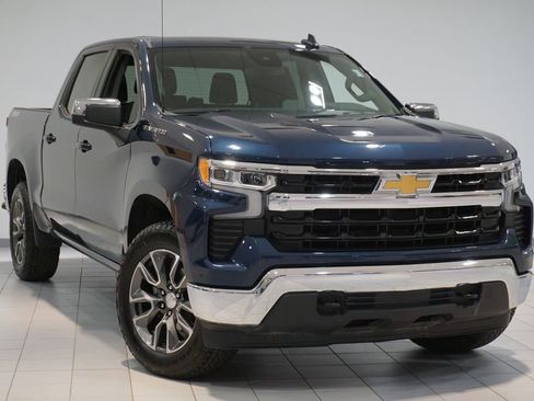 Certified 2023 Chevrolet Silverado 1500 LT image 2