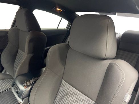 Used 2022 Dodge Charger R/T w/ Blacktop Package image 30