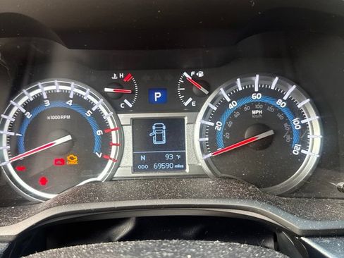 Used 2019 Toyota 4Runner SR5 Premium AWD/4WD image 8