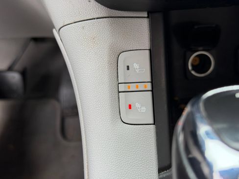 Used 2018 GMC Acadia SLT AWD/4WD image 9