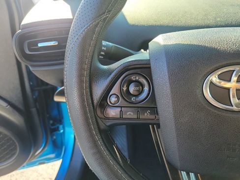 Used 2022 Toyota Prius L Eco image 25