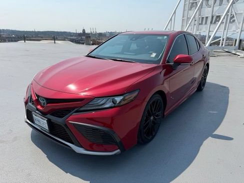 Used 2022 Toyota Camry XSE w/ Navigation Upgrade Package FWD image 7