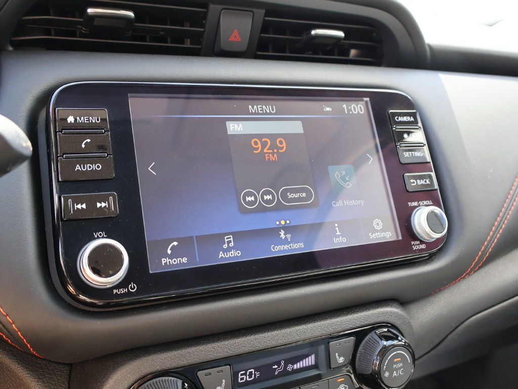 Used 2024 Nissan Kicks SR w/ SR Premium Package FWD image 33