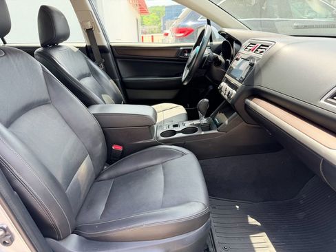 Used 2017 Subaru Legacy 2.5i Limited AWD/4WD image 16
