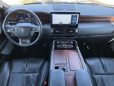 Certified 2023 Lincoln Navigator Reserve image 15