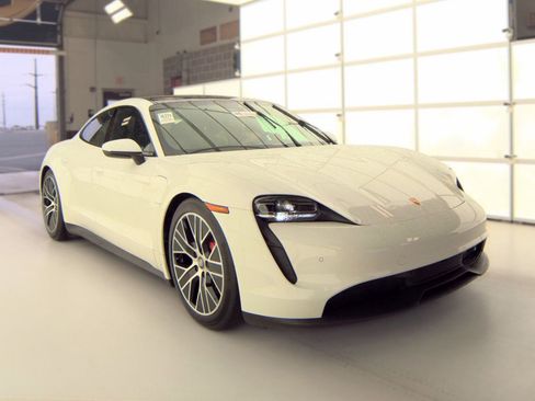 Used 2021 Porsche Taycan 4S AWD/4WD image 3