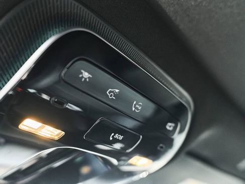 Used 2025 Mercedes-Benz C 300 4MATIC Sedan image 31