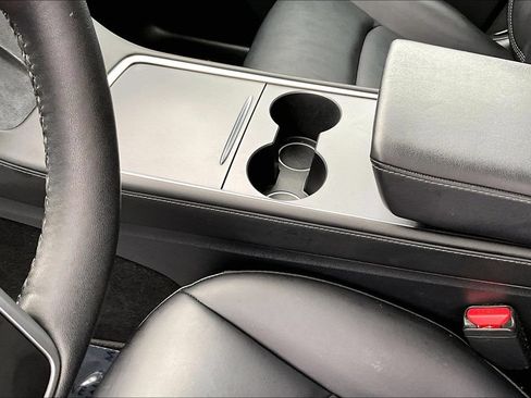 Used 2023 Tesla Model Y Long Range AWD/4WD image 18