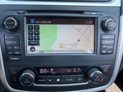 Used 2017 Nissan Altima 2.5 SV w/ Convenience Package image 10