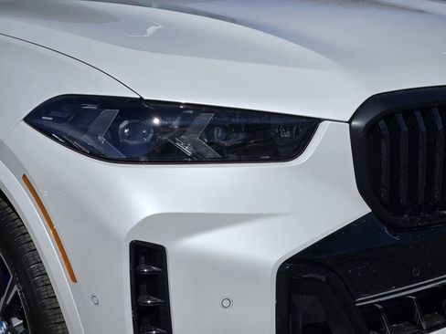 New 2026 BMW X5 xDrive50e w/ M Sport Package image 8