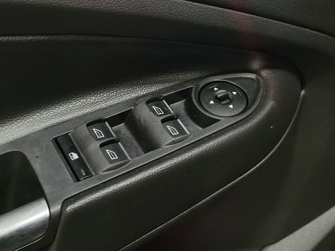 Used 2017 Ford Escape Titanium AWD/4WD image 27