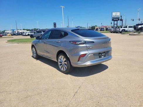 New 2026 Buick Envista Avenir FWD image 4