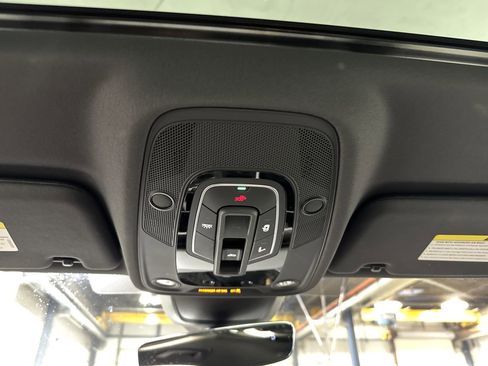 Used 2025 Audi A6 Premium Plus w/ Premium Plus Package image 7