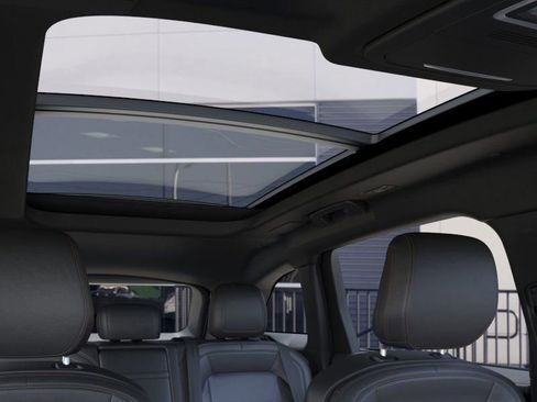 New 2025 Lincoln Nautilus Premier w/ Equipment Group 102A image 22