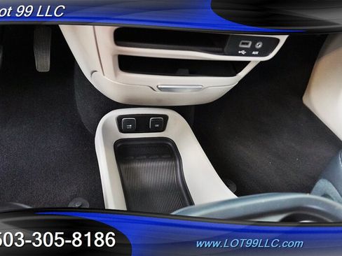 Used 2017 Chrysler Pacifica Touring-L FWD image 25