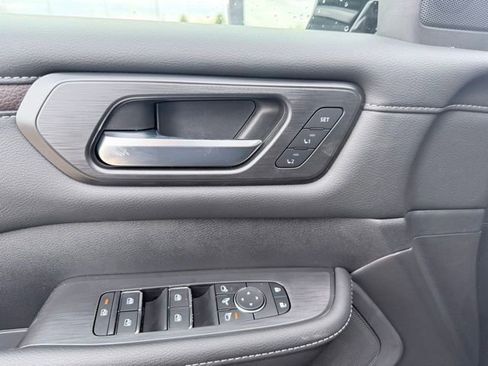 New 2026 Nissan Armada SL w/ Captain's Chari Seat Package image 13