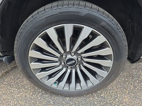 Used 2021 Lincoln Navigator Reserve w/ Luxury Package AWD/4WD image 10