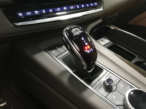 Used 2022 Cadillac Escalade Sport w/ Touring Package AWD/4WD image 13