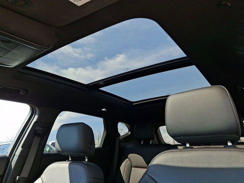 Used 2020 Chevrolet Blazer RS image 16