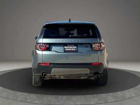 Used 2017 Land Rover Discovery Sport SE image 4