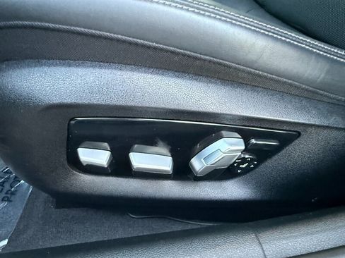 Used 2018 BMW 540i RWD image 25