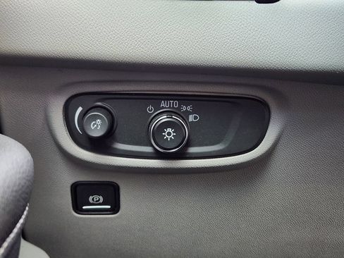Certified 2022 GMC Terrain SLE w/ Driver Convenience Package FWD image 22