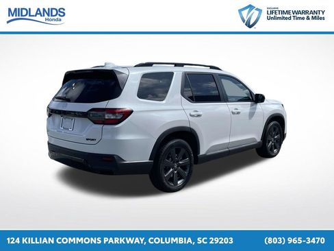 New 2026 Honda Pilot Sport image 6