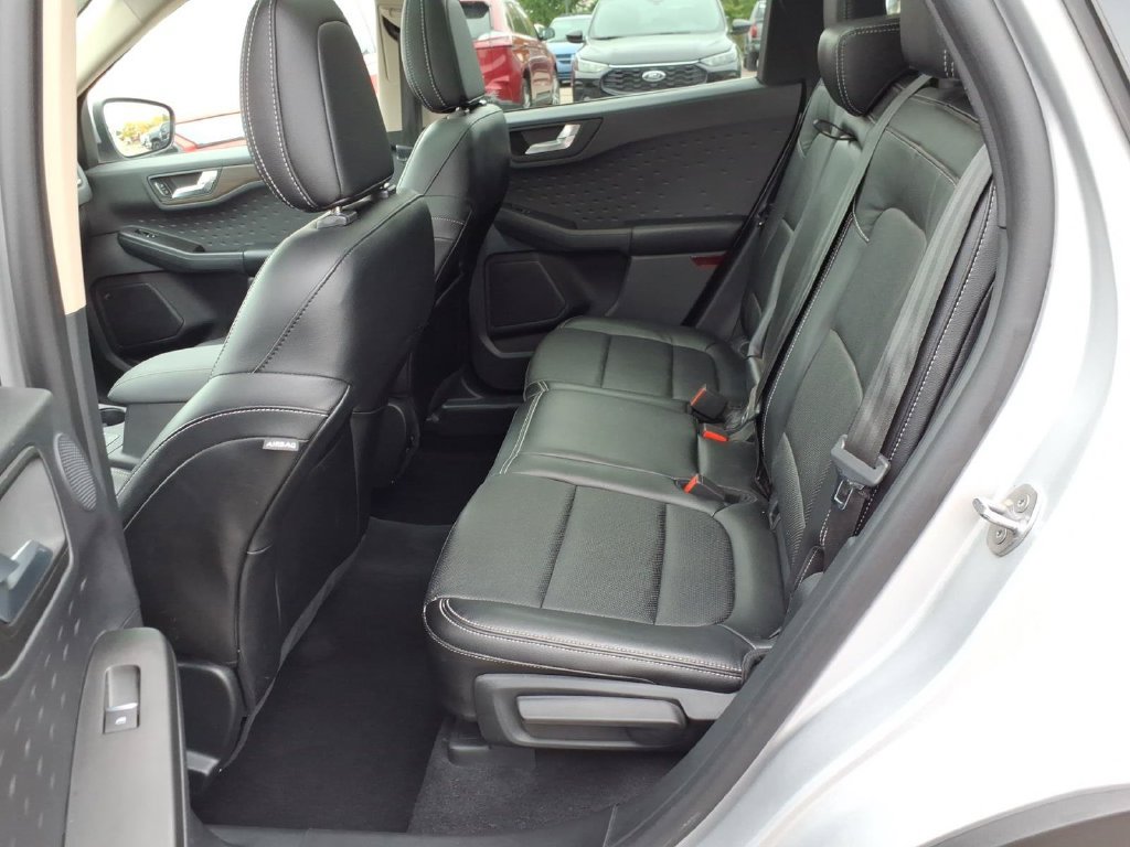 Certified 2020 Ford Escape Titanium AWD/4WD image 12