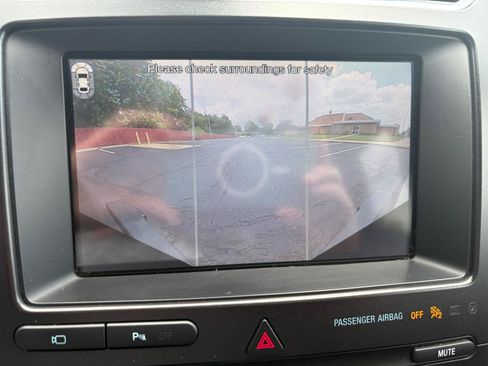 Used 2019 Ford Explorer Limited w/ Class III Trailer Tow Package FWD image 24