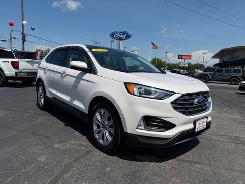 Used 2019 Ford Edge Titanium w/ Cold Weather Package AWD/4WD image 7