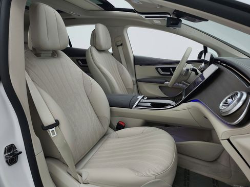 Used 2022 Mercedes-Benz EQS 450+ Sedan image 32