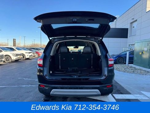 Used 2025 Honda Pilot EX-L image 11
