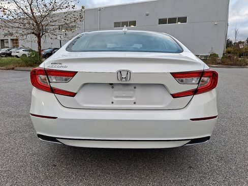 Used 2019 Honda Accord EX image 5