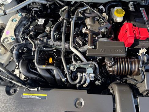 Used 2025 Nissan Sentra SV FWD image 31