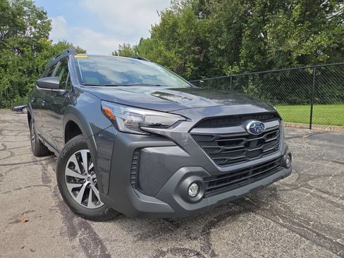 Used 2024 Subaru Outback AWD/4WD image 21
