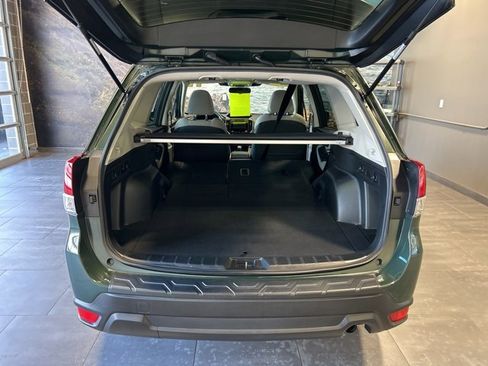 Used 2023 Subaru Forester Premium image 33