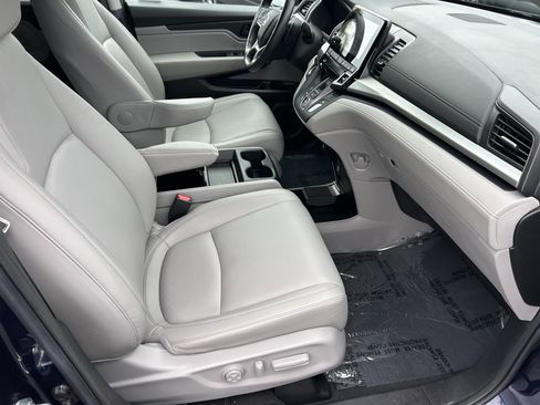 Certified 2023 Honda Odyssey EX-L image 9