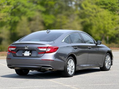 Used 2018 Honda Accord LX image 11