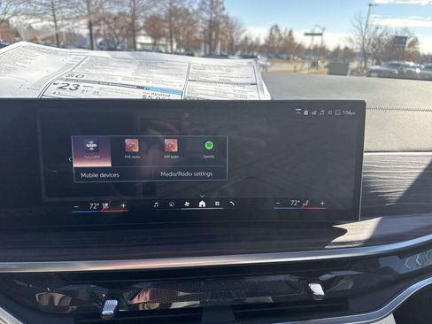 New 2026 BMW X7 xDrive40i w/ Premium Package image 14