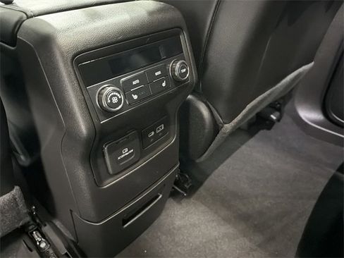 Used 2021 GMC Acadia Denali w/ Denali Technology Package image 19