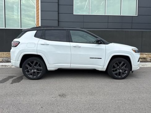 Used 2025 Jeep Compass Limited w/ Driver Assist Group I AWD/4WD image 2