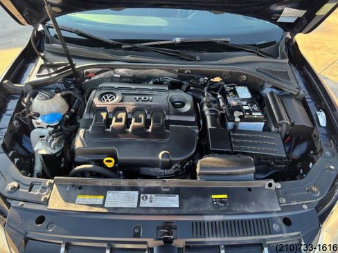 Used 2015 Volkswagen Passat TDI SE image 10