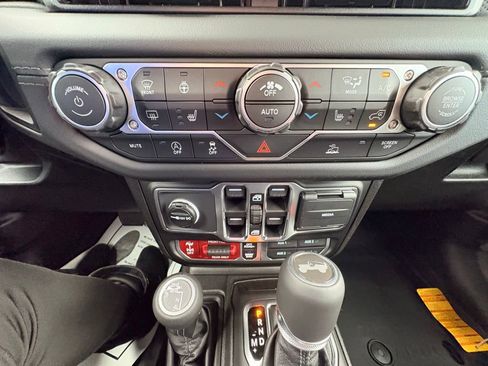 New 2026 Jeep Wrangler Unlimited Rubicon AWD/4WD image 29